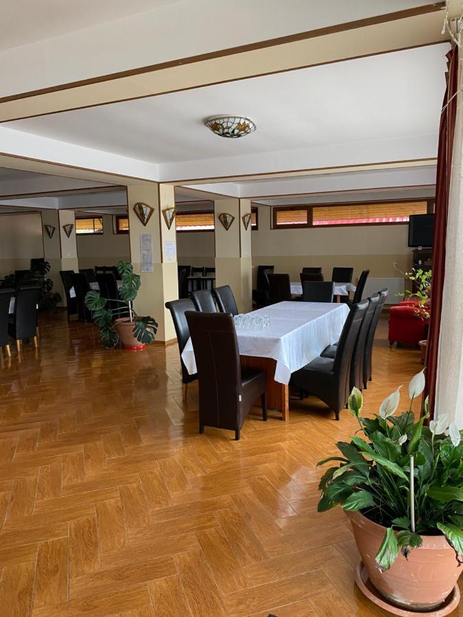Pensiunea Zimbru Ranca Exteriör bild